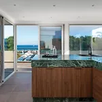 Hamilton Elite Penthouse