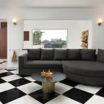 Hamilton Elite Penthouse Будинок відпочинку Rhodes City