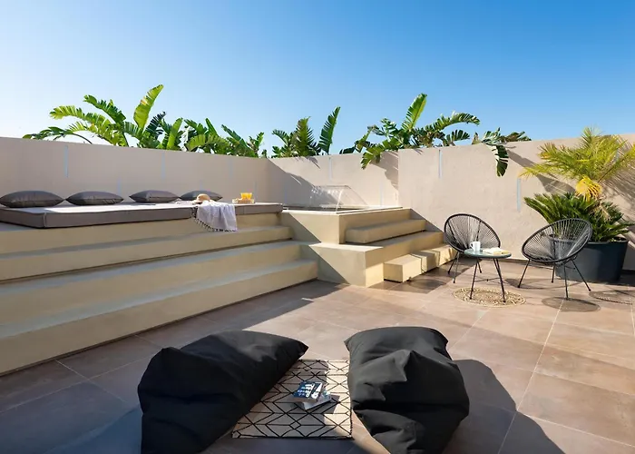 Hamilton Elite Penthouse Rhodes City