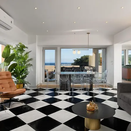 Hamilton Elite Penthouse Case de vacanță