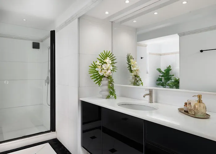 Hamilton Elite Penthouse